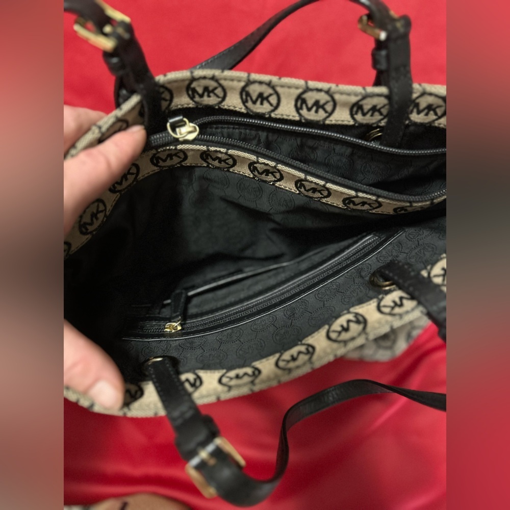 Michael Kors tote - Picture 4 of 4